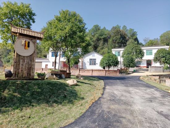 靳興村美麗宜居村莊。